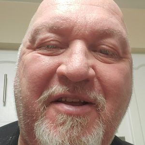 Meet your Posher, Dennis